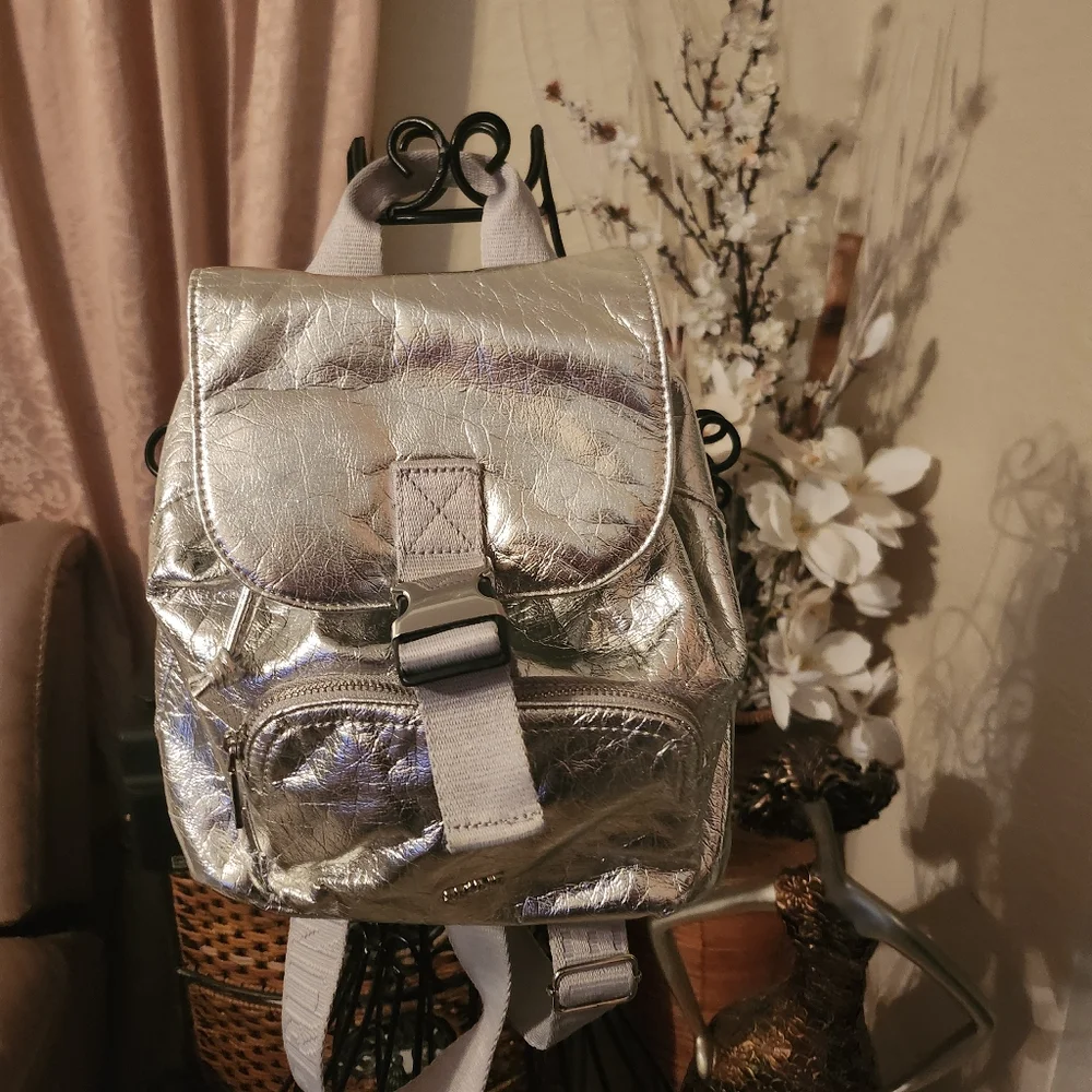 Prune Backpack - Picture 2 of 7